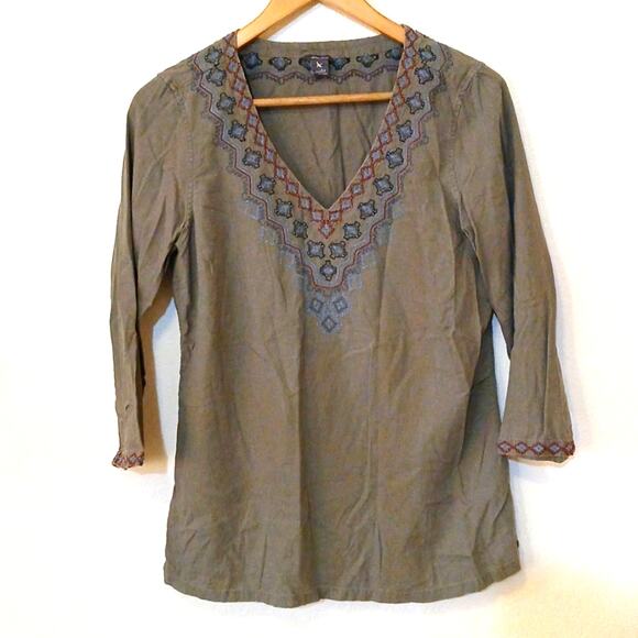 Eddie Bauer Linen Rayon blend embroidered top - Picture 1 of 5